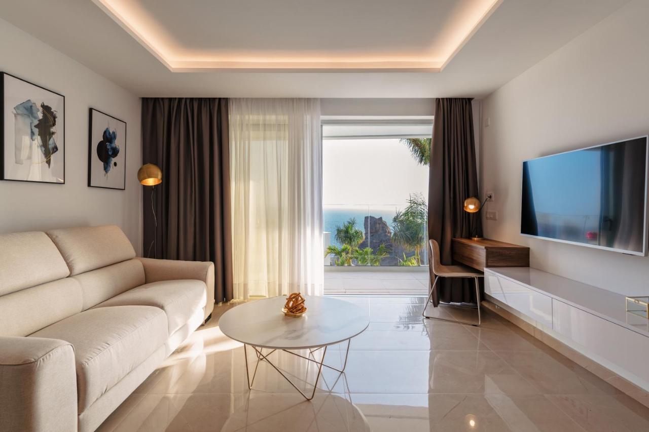 Grand Horizon Luxury Boutique Apartments Puerto Rico  Dış mekan fotoğraf