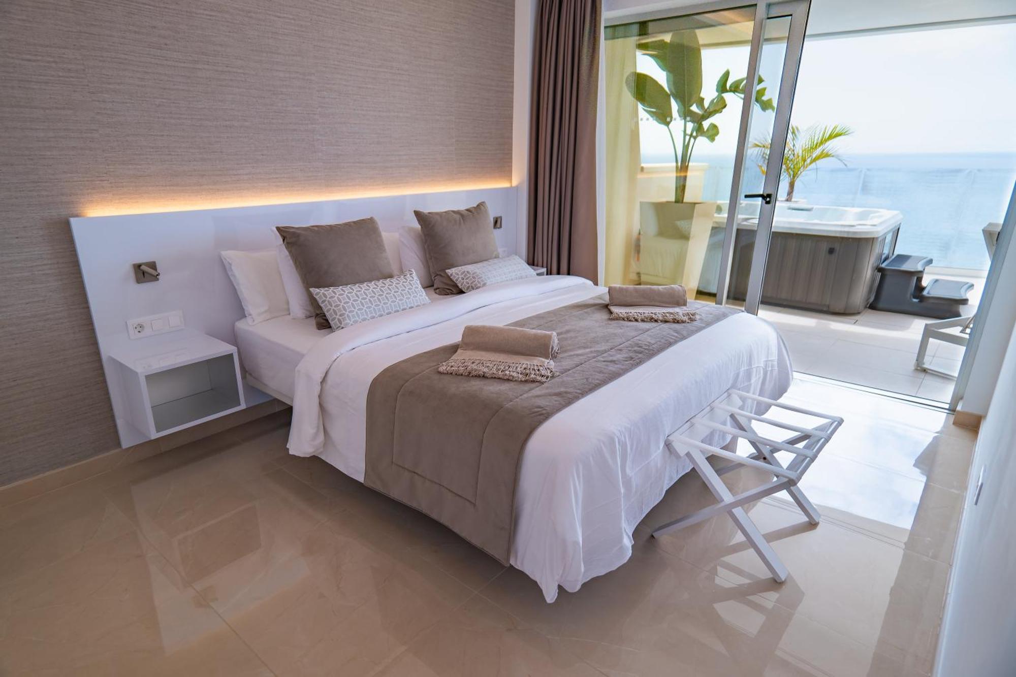 Grand Horizon Luxury Boutique Apartments Puerto Rico  Dış mekan fotoğraf