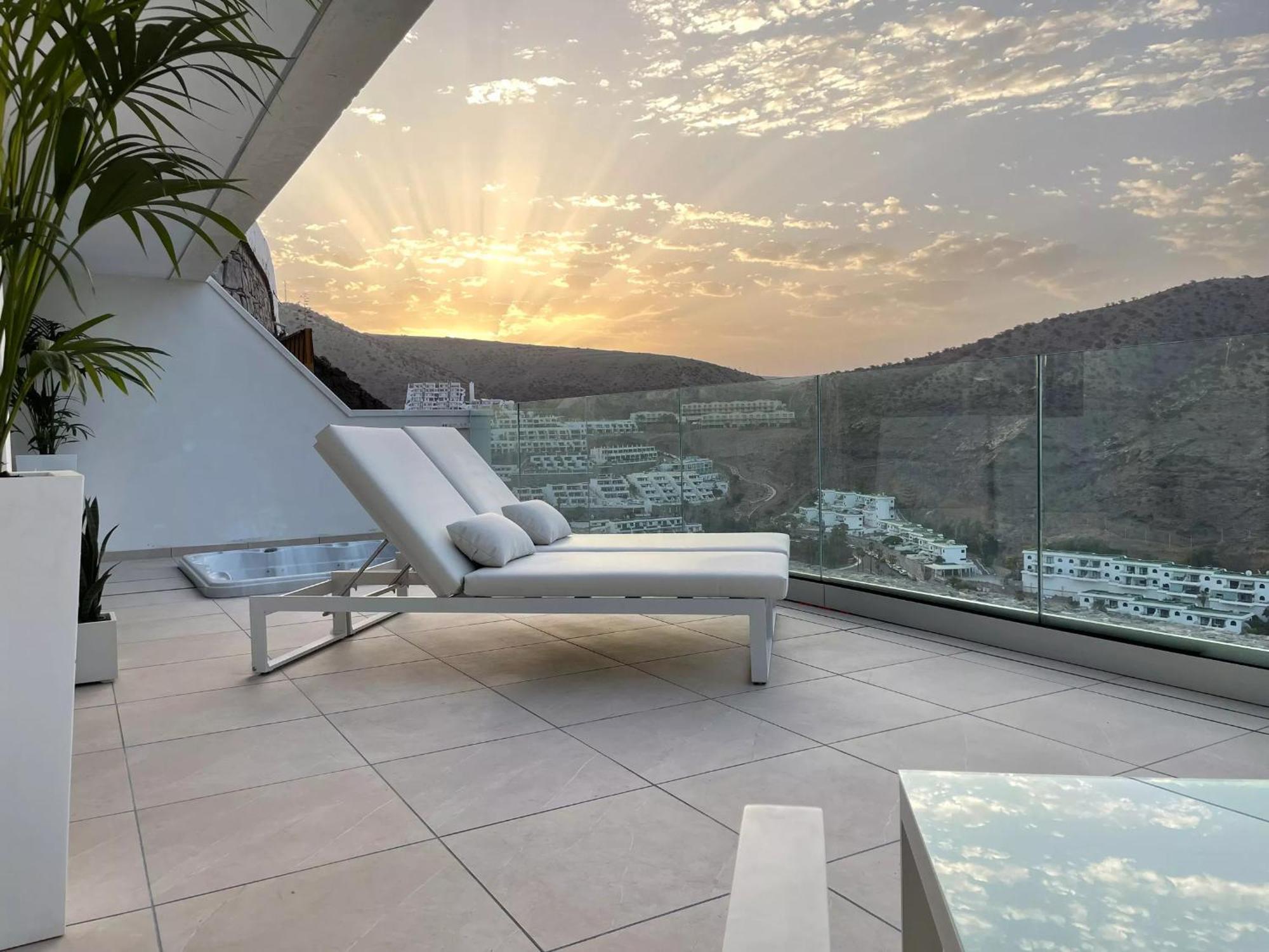 Grand Horizon Luxury Boutique Apartments Puerto Rico  Dış mekan fotoğraf
