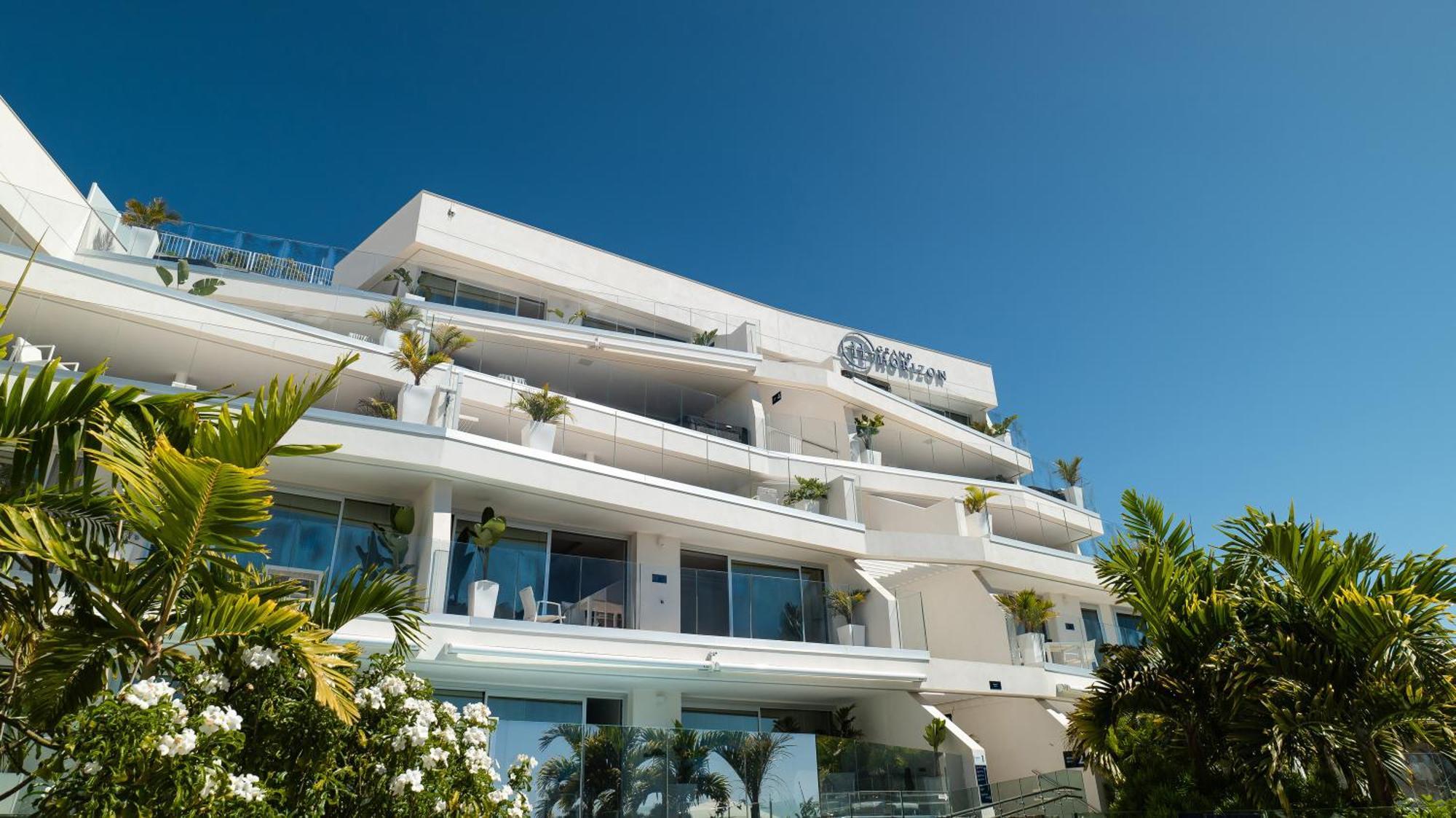 Grand Horizon Luxury Boutique Apartments Puerto Rico  Dış mekan fotoğraf