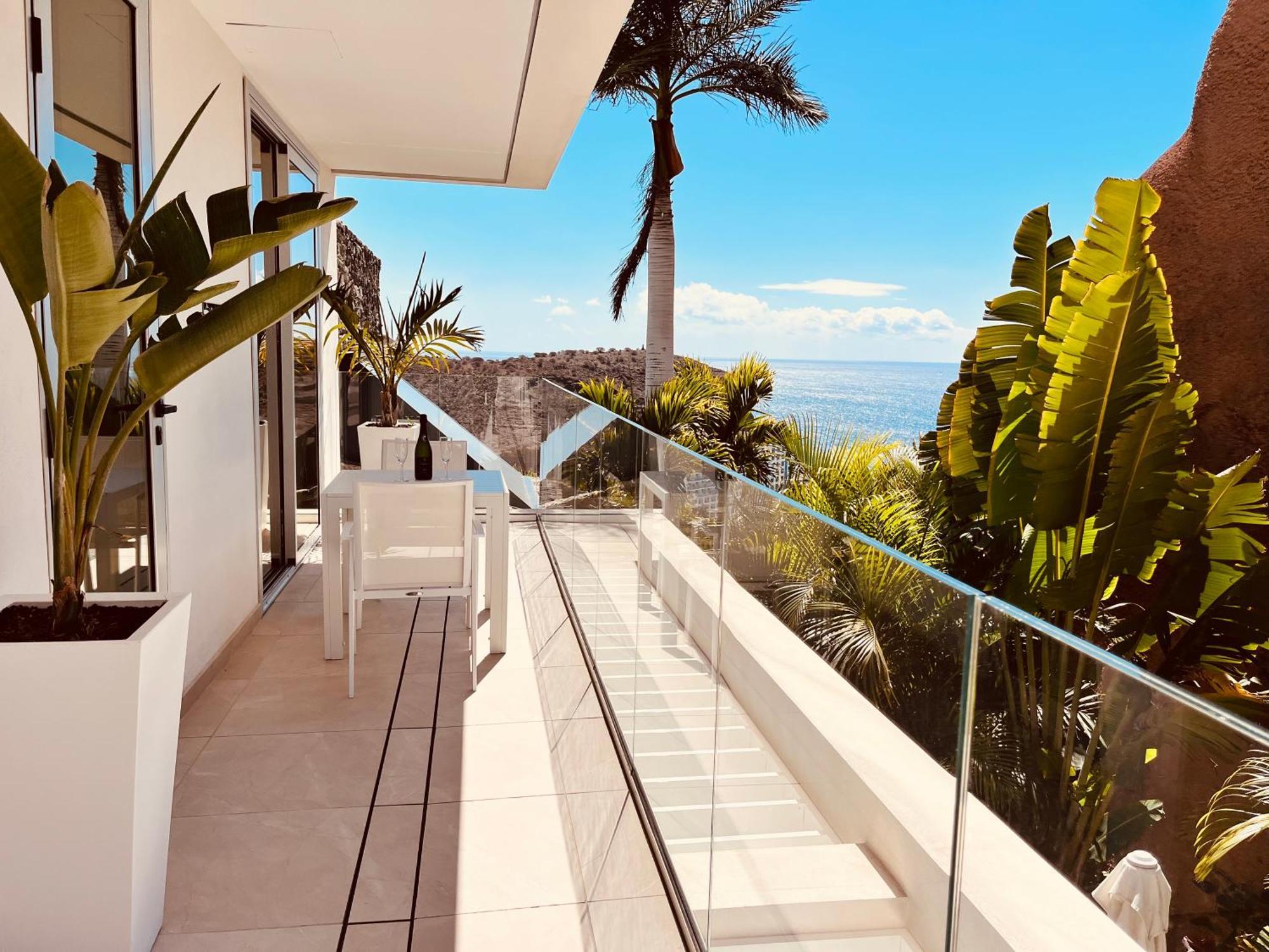 Grand Horizon Luxury Boutique Apartments Puerto Rico  Oda fotoğraf