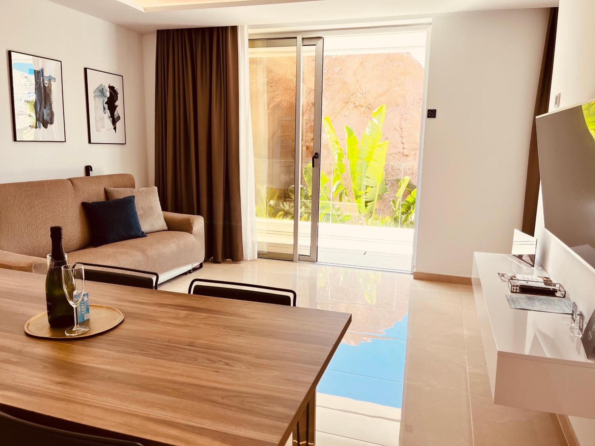 Grand Horizon Luxury Boutique Apartments Puerto Rico  Oda fotoğraf
